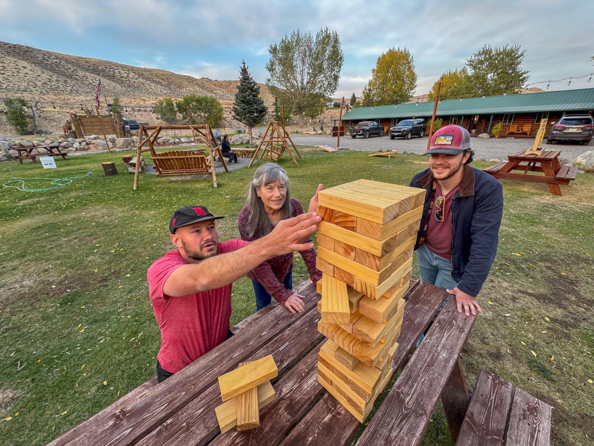 Lodge Chinook Winds