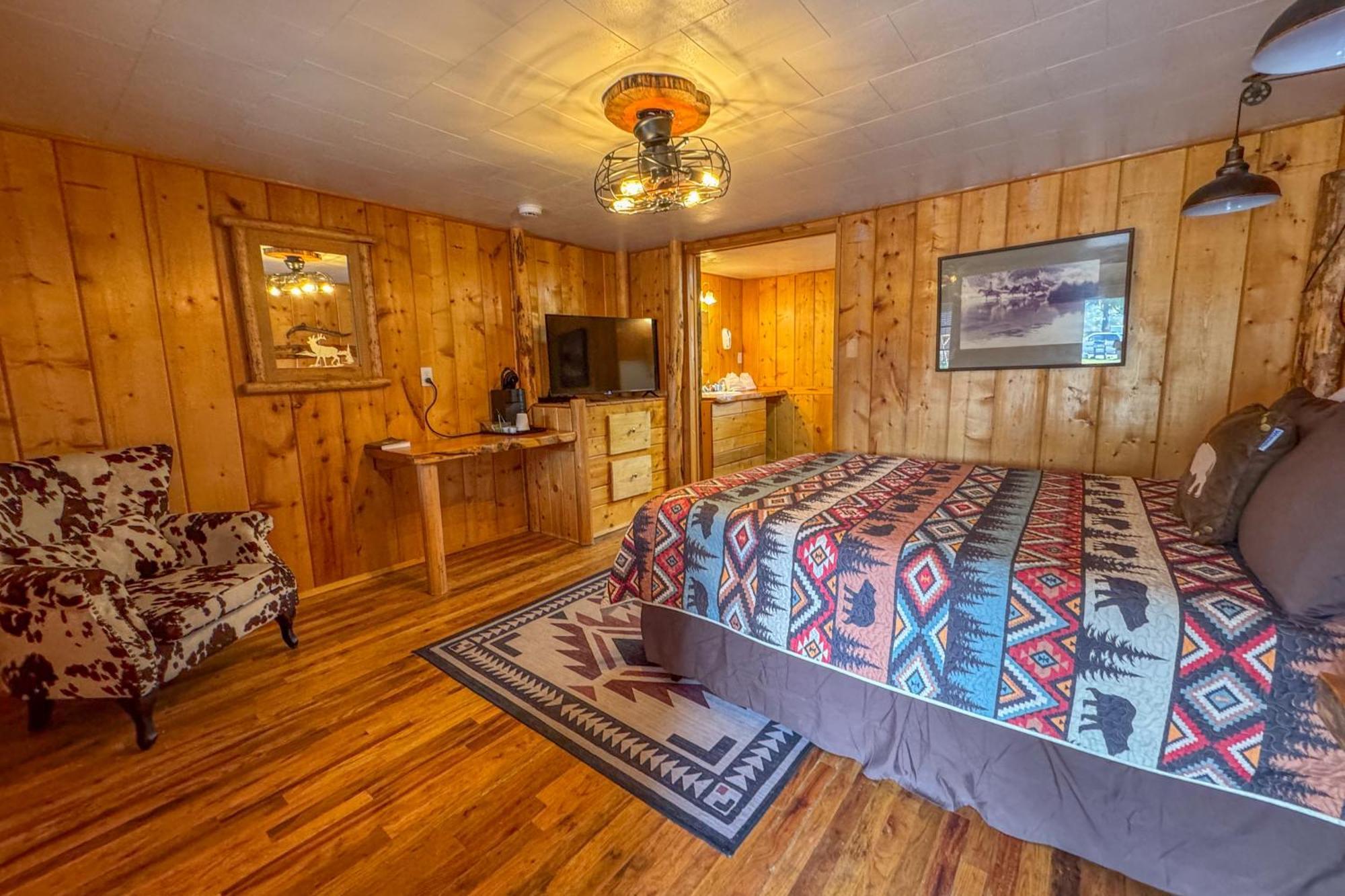Lodge Chinook Winds *